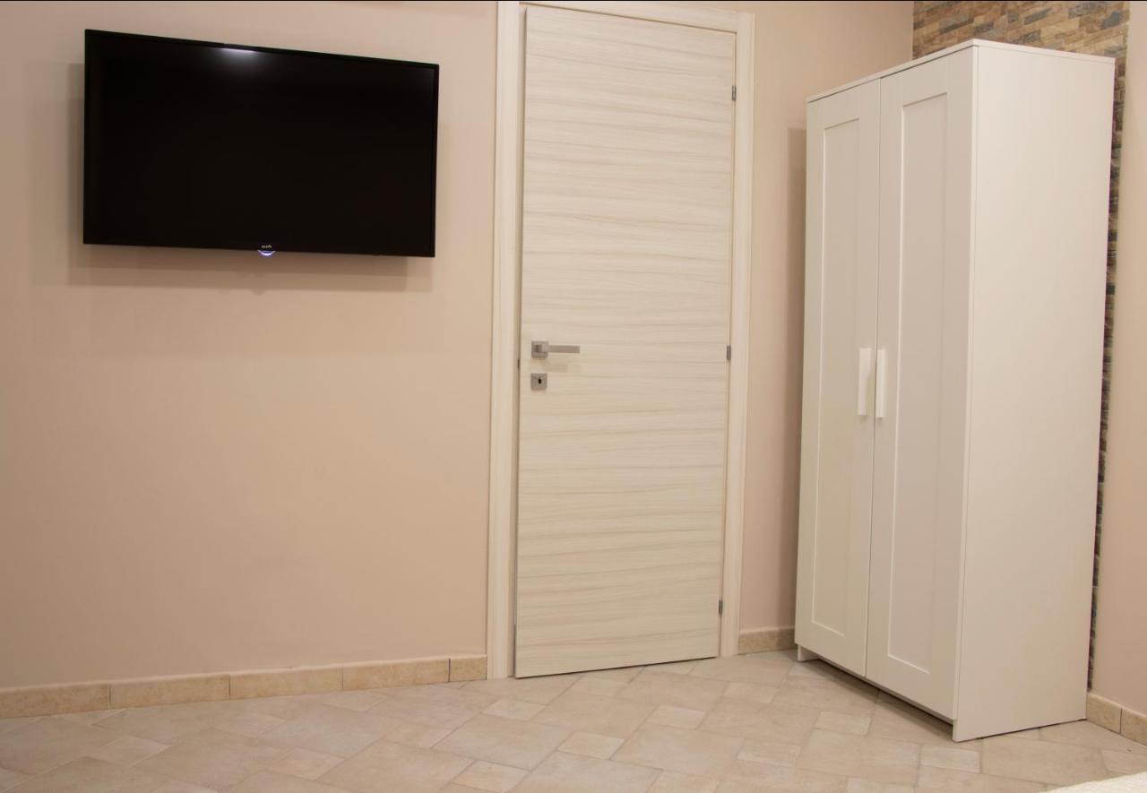 Athena Rooms With Private Spa Pachino Exterior foto