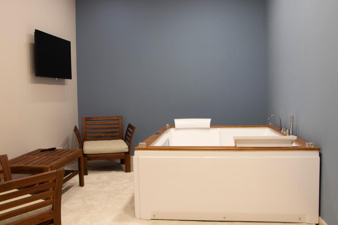 Athena Rooms With Private Spa Pachino Exterior foto