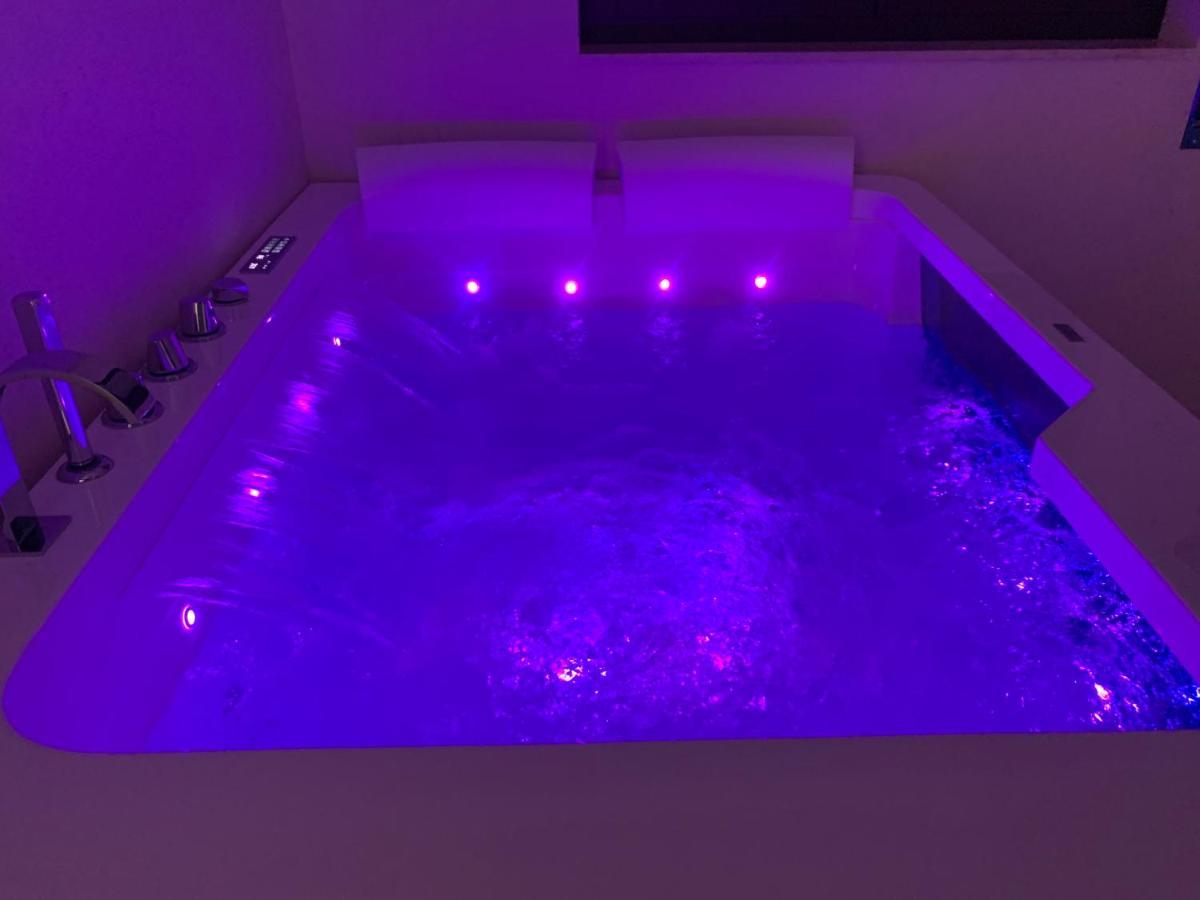 Athena Rooms With Private Spa Pachino Exterior foto